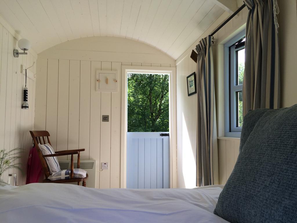 Blackstairs Shepherds Huts Killedmond Экстерьер фото